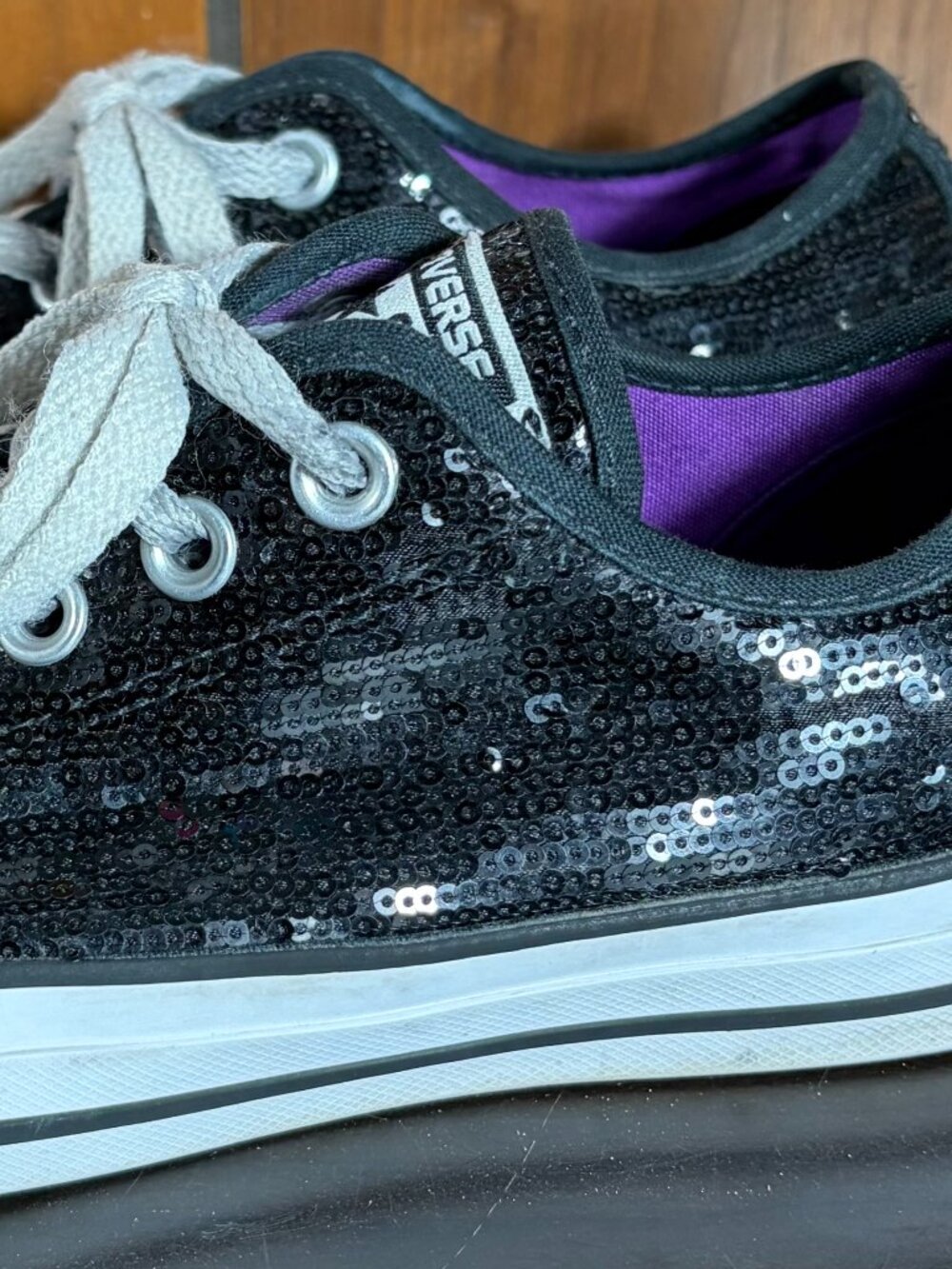 Converse Chuck Taylor All Star Low Top Black Sequin Unisex Sneakers Sz 8 Womens